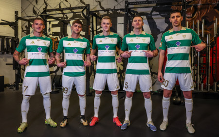 zondacrypto na&nbsp;froncie koszulek Lechii Gdańsk. Nowy rozdział współpracy