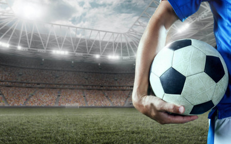 Giggs: James ‘streetwise’ over injury