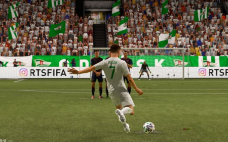 Graj w PKO Bank Polski Ekstraklasie w najnowszej grze EA Sports FIFA 21