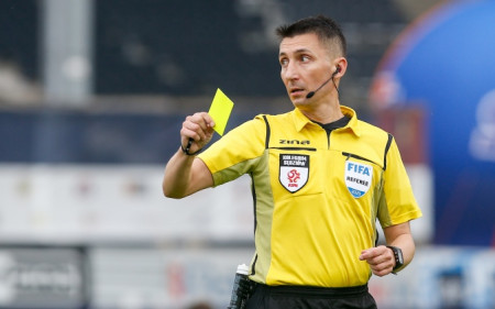 Paweł Gil sędzią głównym meczu z Lechem Poznań