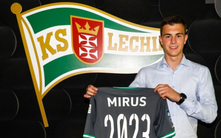 Eryk Mirus na dłużej w Lechii!