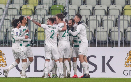 Przełamanie na własnym stadionie