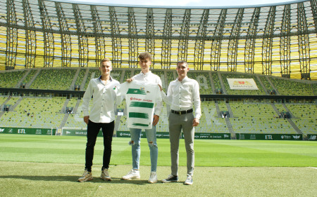 Pięciu zawodników Akademii Lechii Gdańsk z profesjonalnymi kontraktami