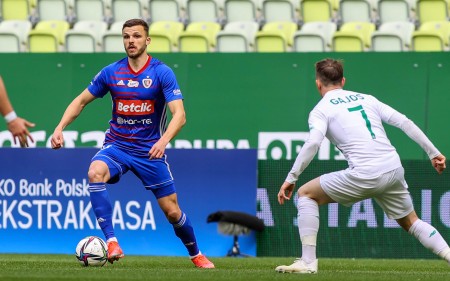 Pojedynek sąsiadów w tabeli