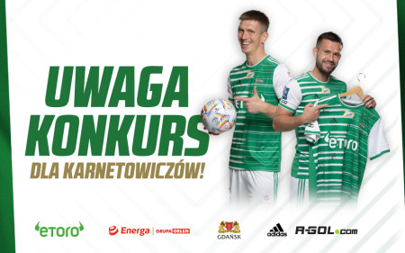 Kolejny konkurs dla karnetowiczów. Do wygrania piłki i koszulki z podpisami piłkarzy Lechii!