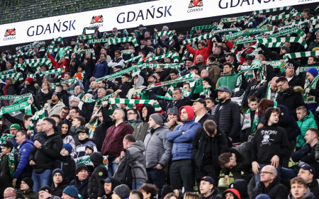 Lechia vs Cracovia już w najbliższą sobotę! Kup bilet i zaproś kogoś na mecz! | BILETY