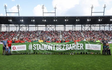 #StadionyBezBarier