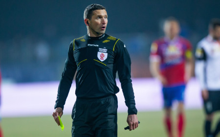 Sebastian Jarzębak sędzią meczu ze Zniczem