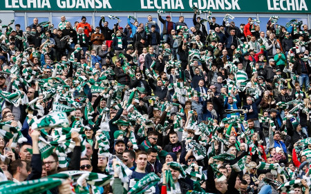 BIJEMY REKORD NA DERBY! Wystartowała sprzedaż biletów na derby Trójmiasta!