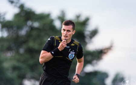 Piotr Szypuła sędzią meczu z Miedzią Legnica