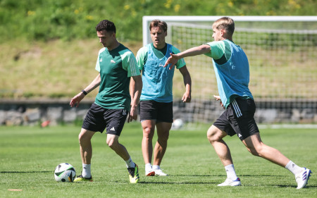 Lechia Gdańsk team for training camp in Cetniewo
