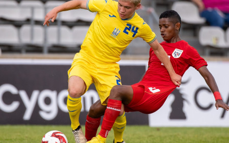 Maksym Khlan played for the Ukrainian U-21 national team