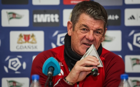 CONFERENCE | Coach John Carver before the match with Zagłębie Lubin