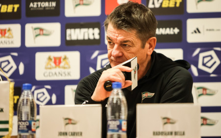 CONFERENCE | Coach John Carver after the match against Puszcza Niepołomice