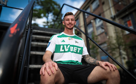 Dawid Kurminowski in front of the camera [VIDEO]